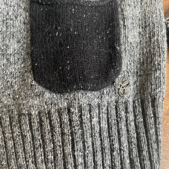 Aritzia TNA cardigan - Picture 2 of 3